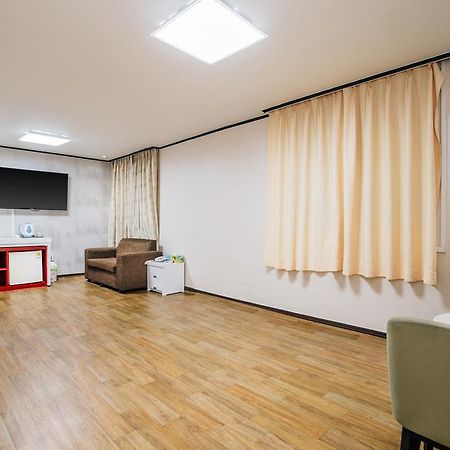 Oakra Hotel Csedzsu Kültér fotó