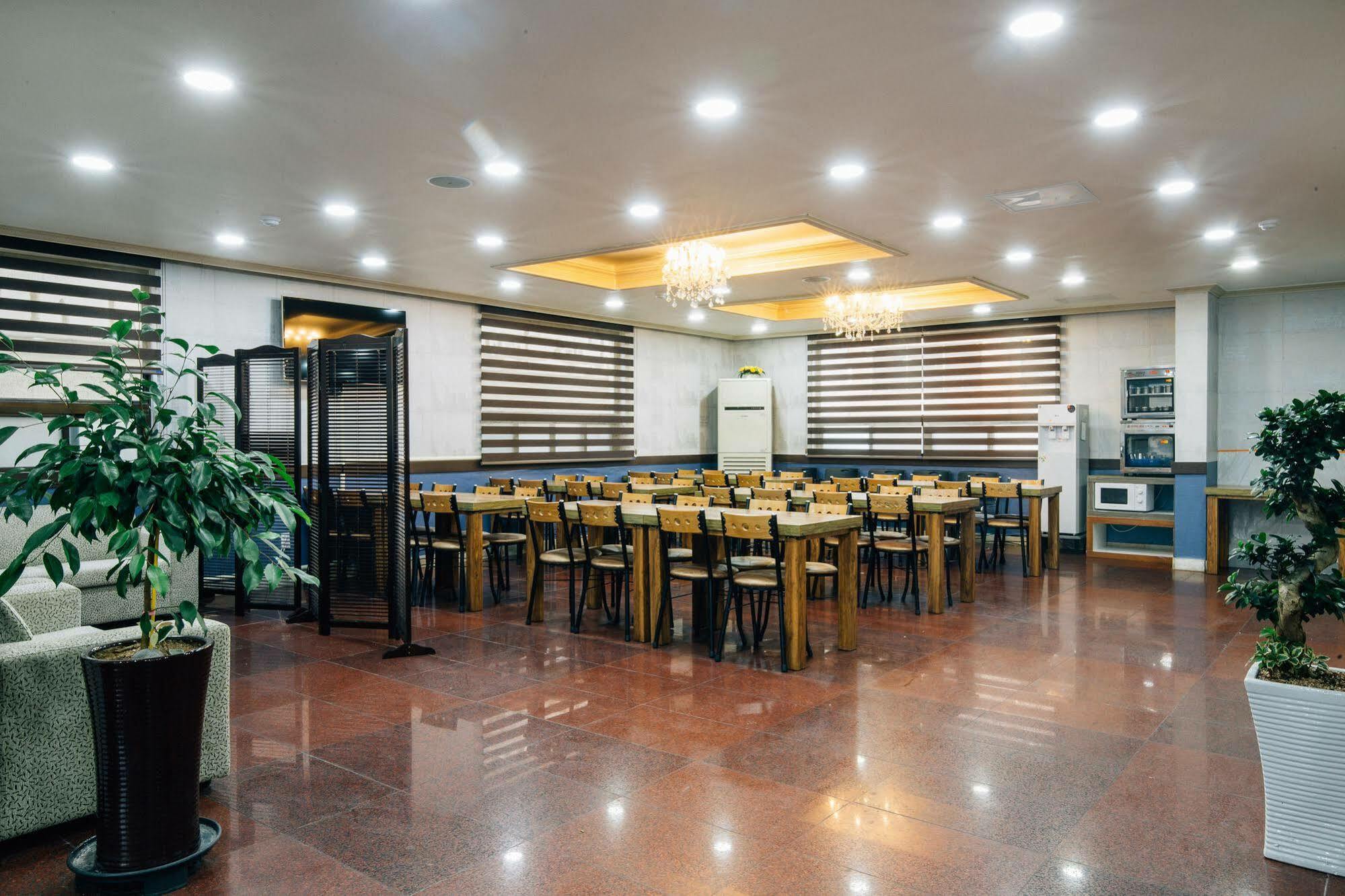 Oakra Hotel Csedzsu Kültér fotó