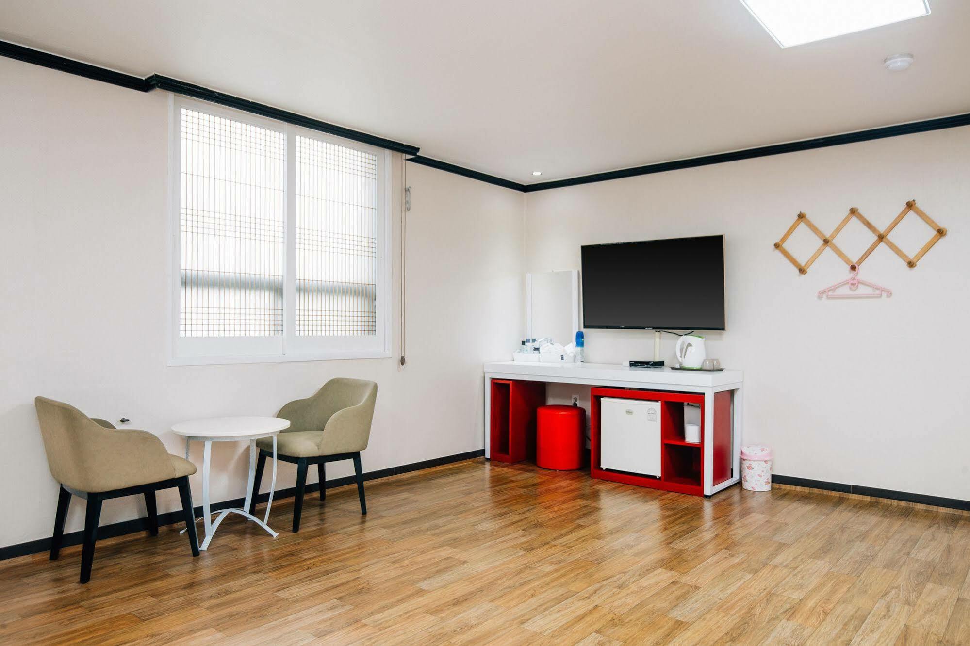 Oakra Hotel Csedzsu Kültér fotó