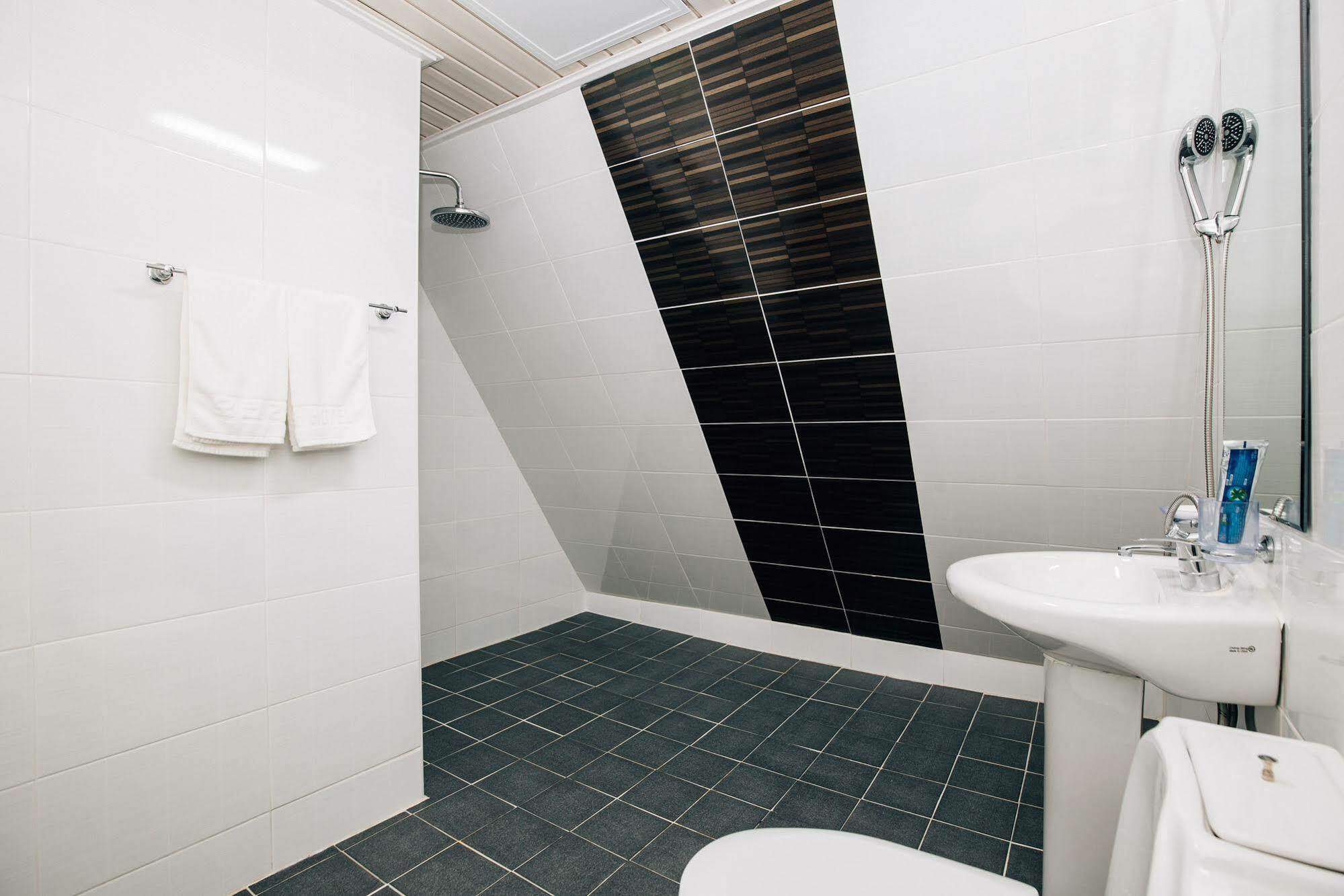 Oakra Hotel Csedzsu Kültér fotó